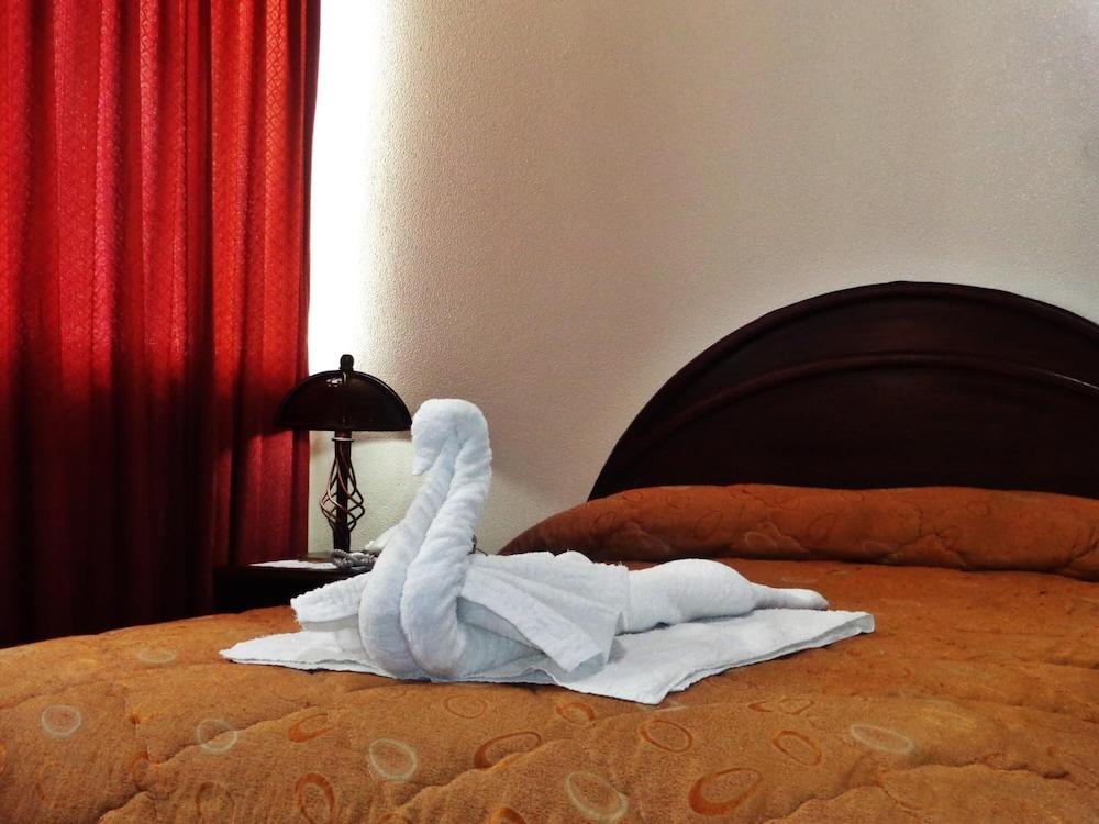 Alexander Palace Hotel