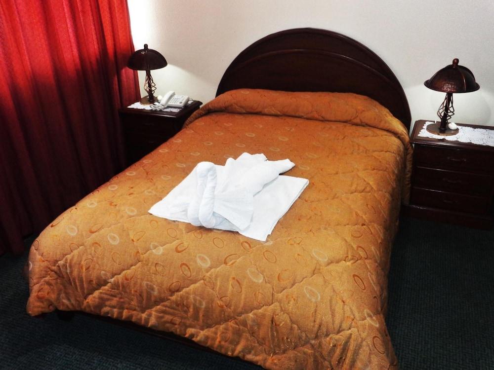 Alexander Palace Hotel