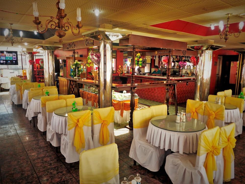 Alexander Palace Hotel