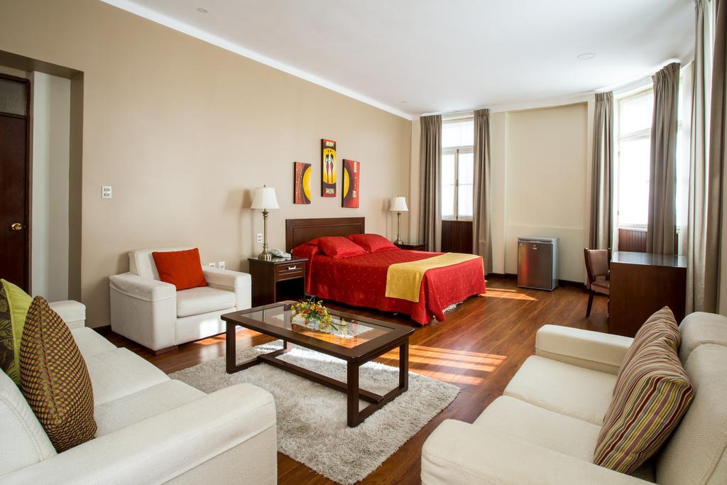 Victoria Plaza Hotel