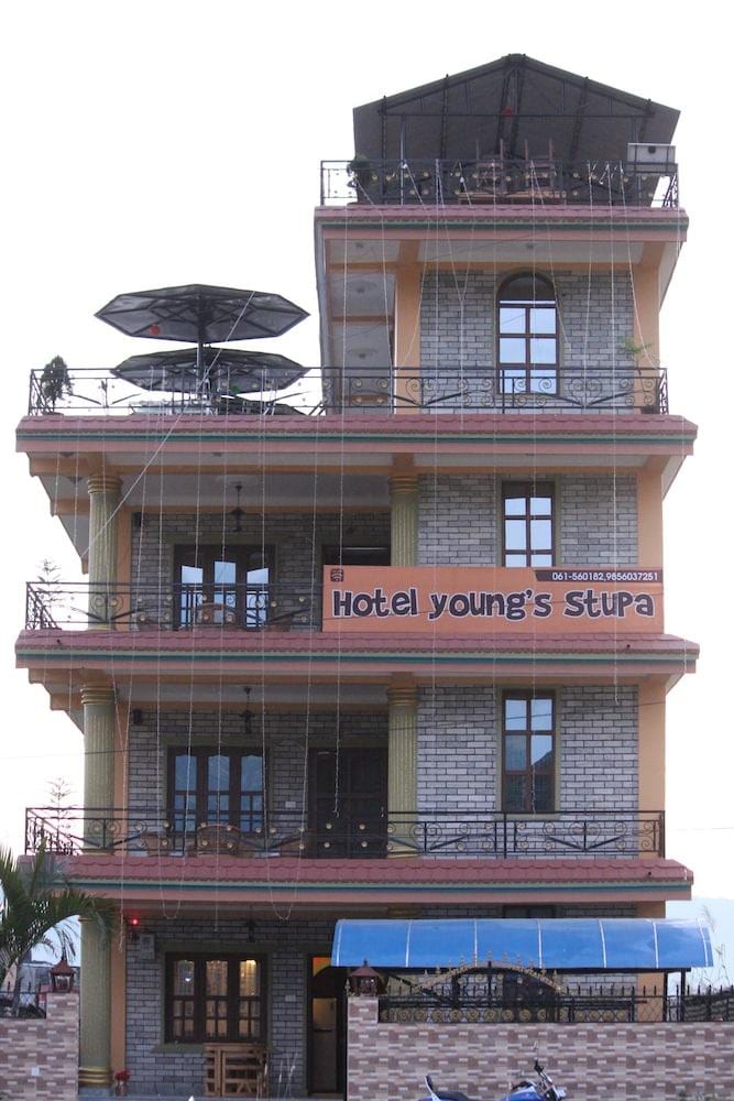 Hotel Youngs Stupa