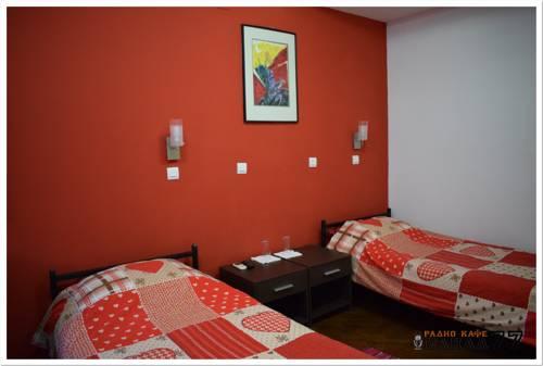 Radio Cafe Kanal 77 Hotel