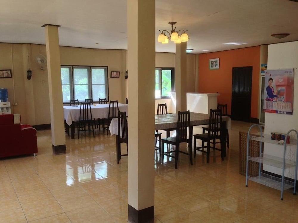 Somsiri Resort