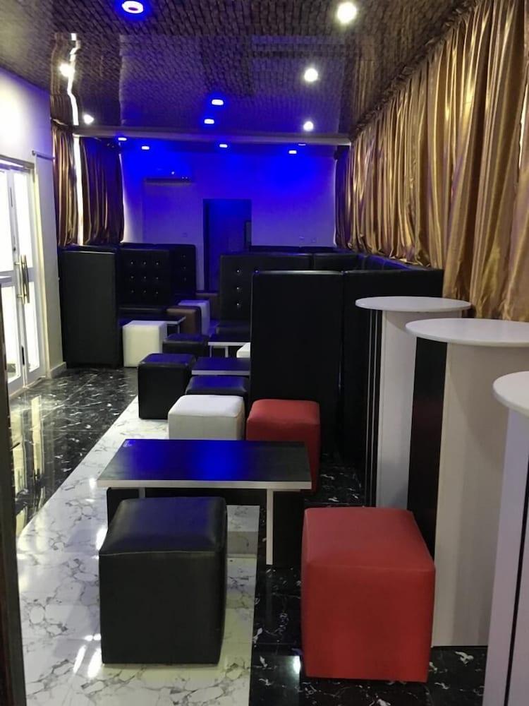 Toprate Luxury Hotel