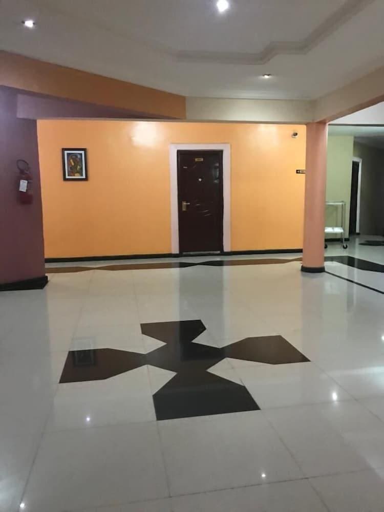 Toprate Luxury Hotel