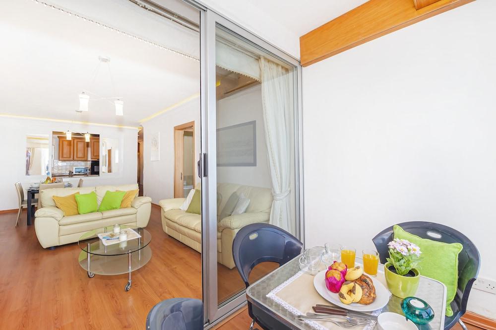 Spinola Bay Apartment
