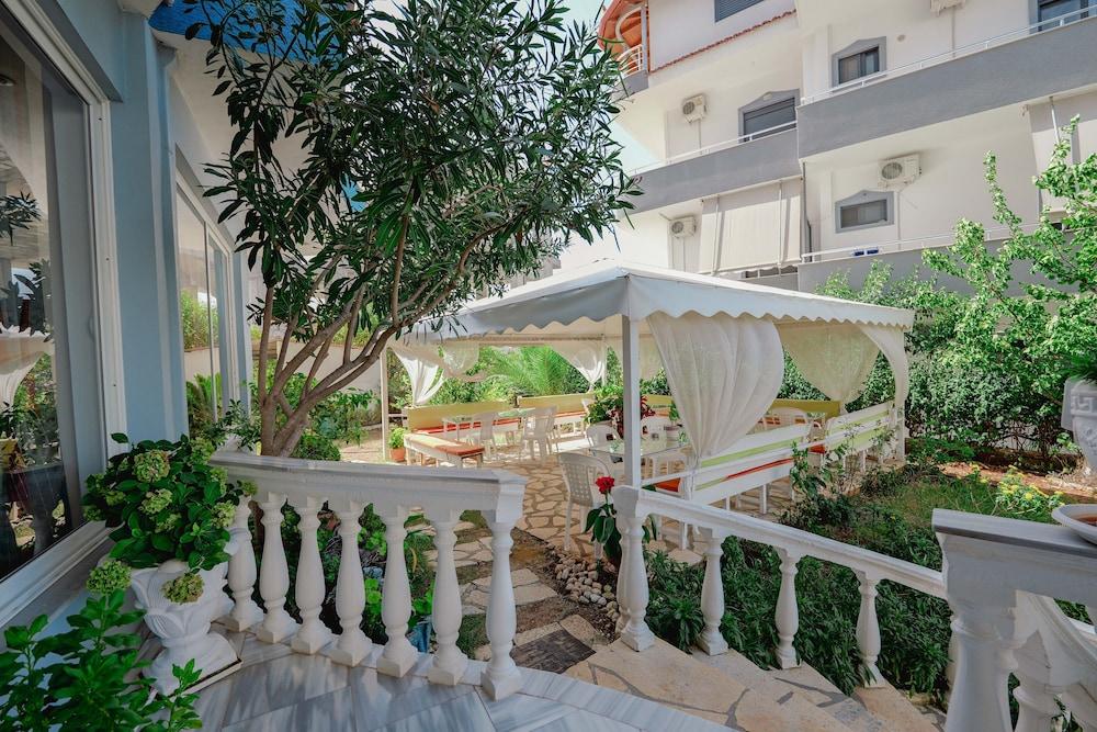 Divo Palace Hotel