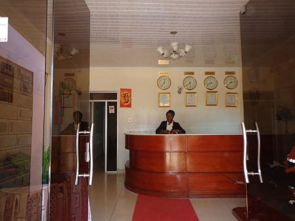 Skynest County Hotel