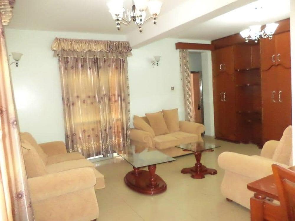 Skynest County Hotel