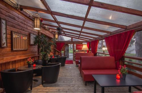 Agate Hotel