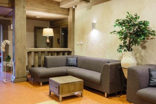 Agate Hotel
