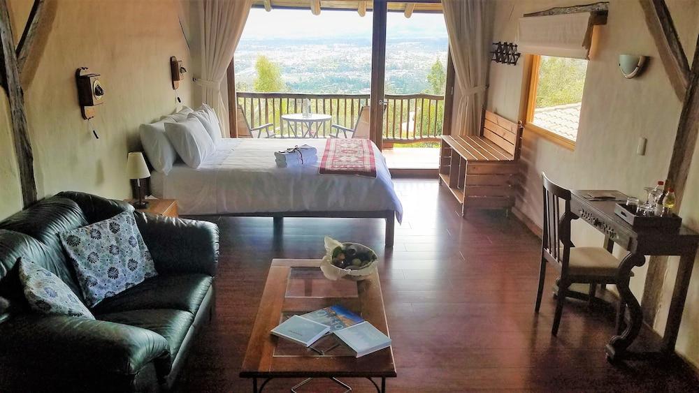 Ilatoa Lodge