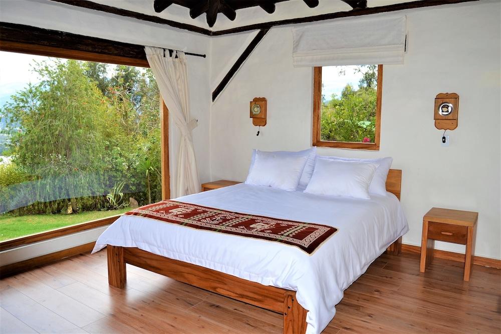 Ilatoa Lodge