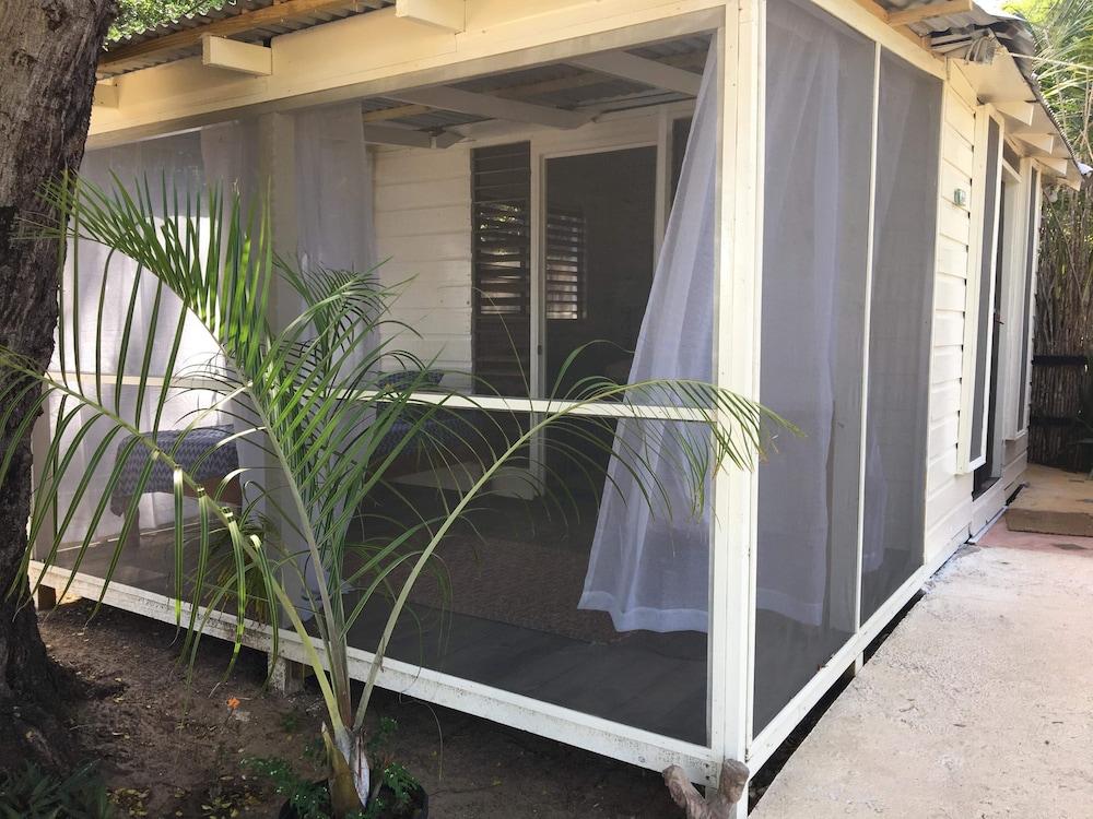 Katamah Beachfront Guesthouse