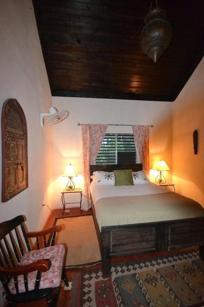 Katamah Beachfront Guesthouse