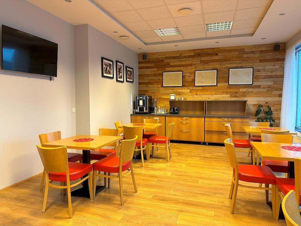 Hotel EskifjorÐur
