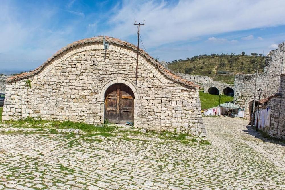 Hotel Kalaja