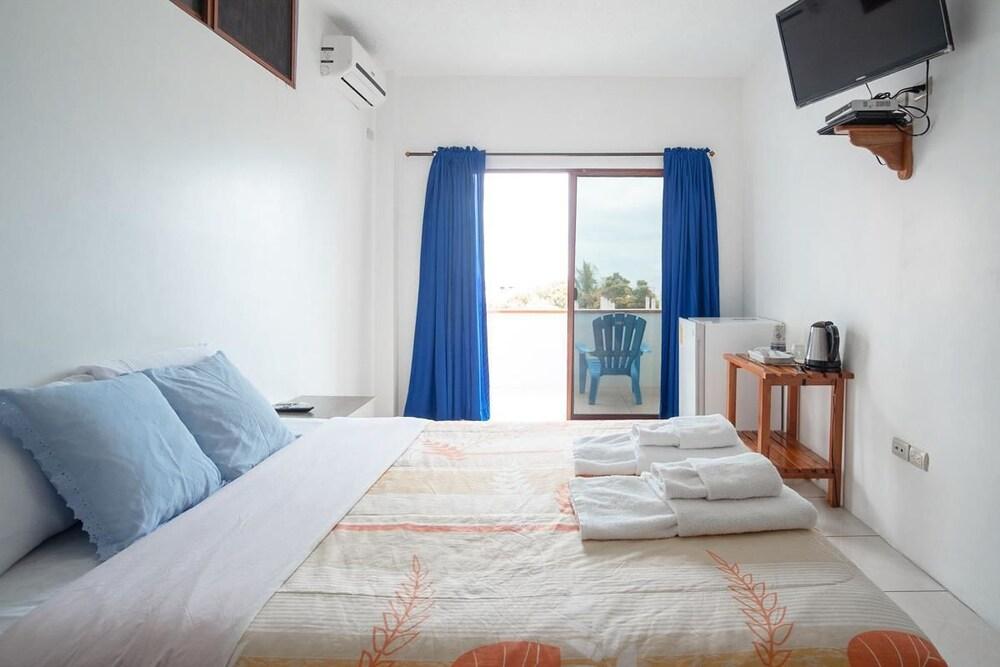 Hostal Tongo Reef