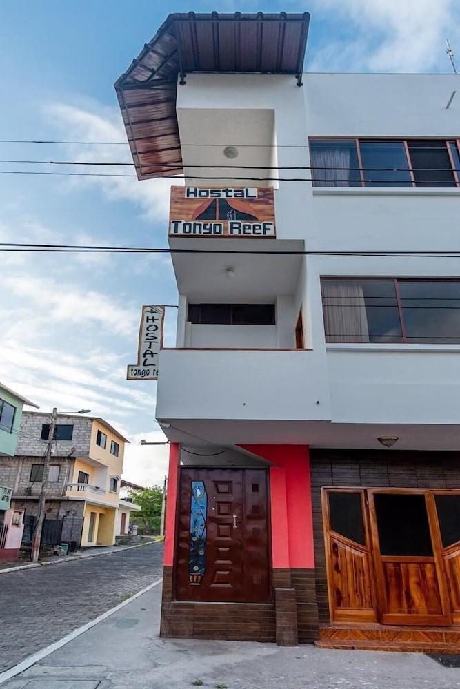 Hostal Tongo Reef