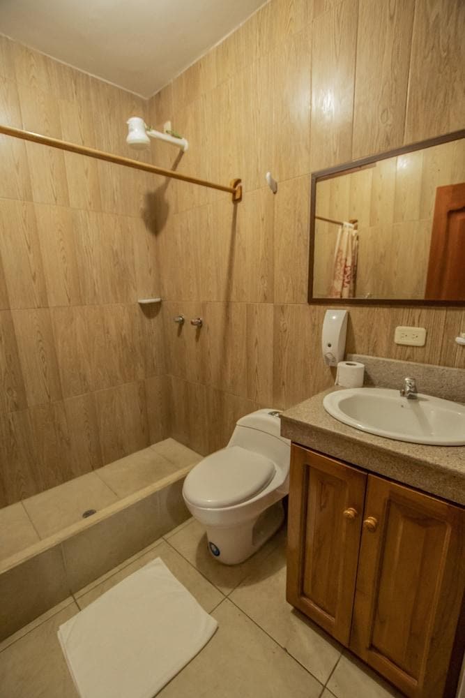 Hostal Tongo Reef