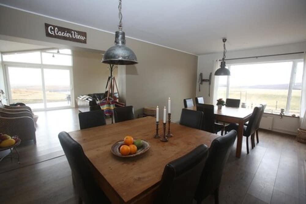 Glacier View Guesthouse - Hrifunes