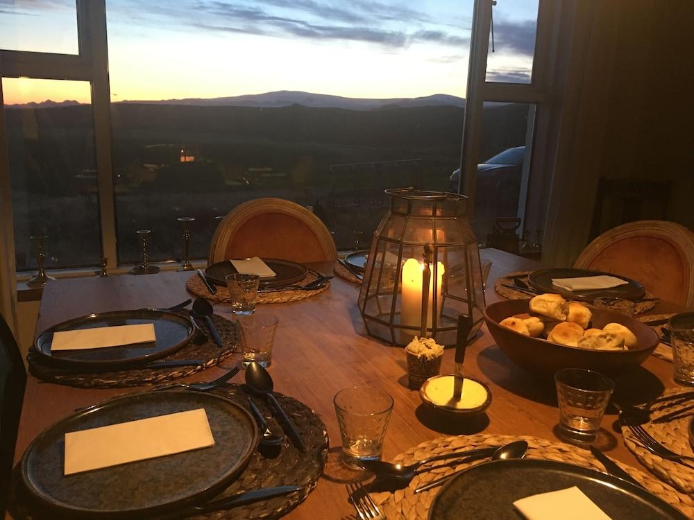 Glacier View Guesthouse - Hrifunes