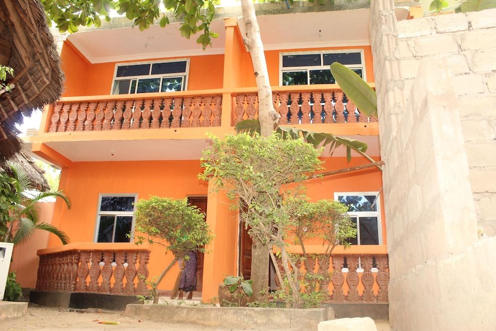 Pwani Vanilla House