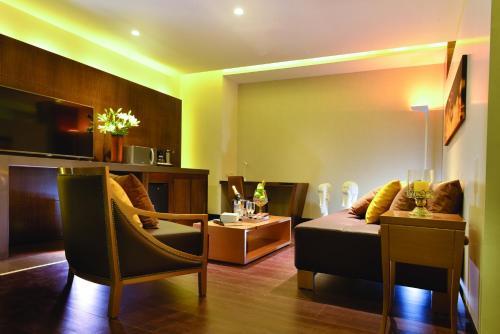 Romar Royal Hotel