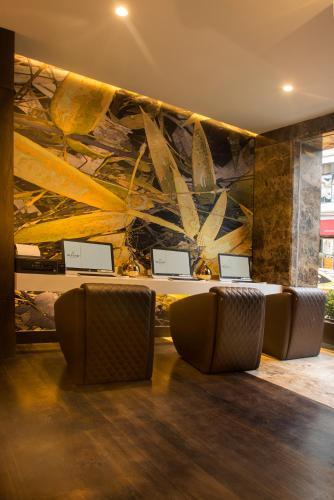 Romar Royal Hotel