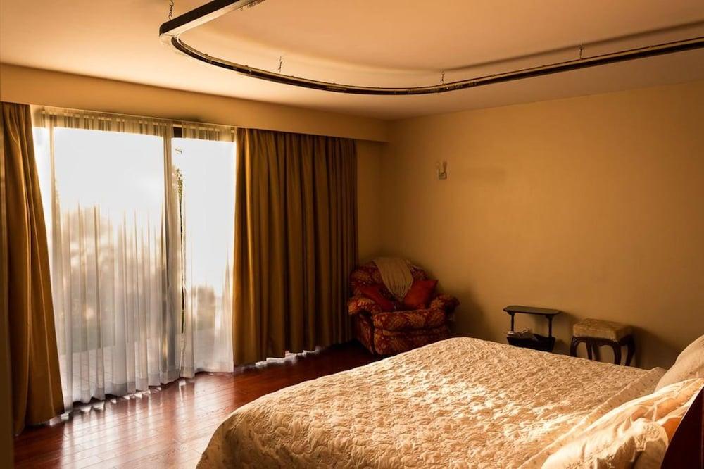 Marula House