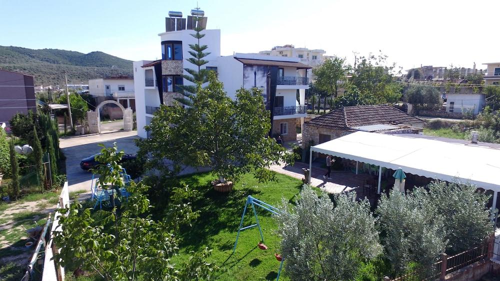 Central Park Hotel Ksamil