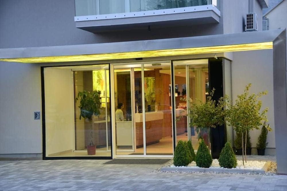 Hotel Nar