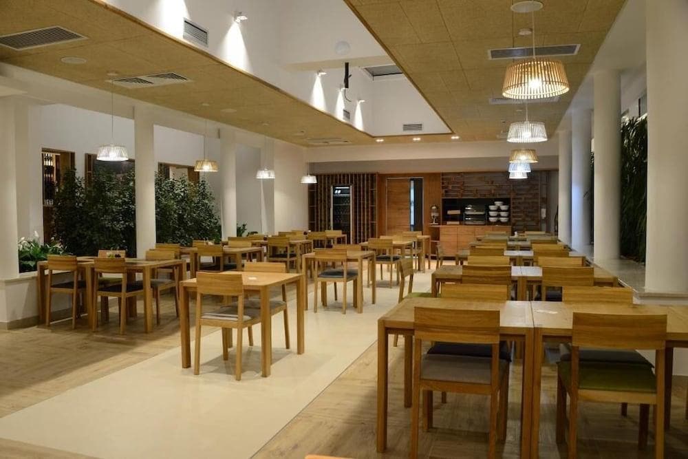 Hotel Nar