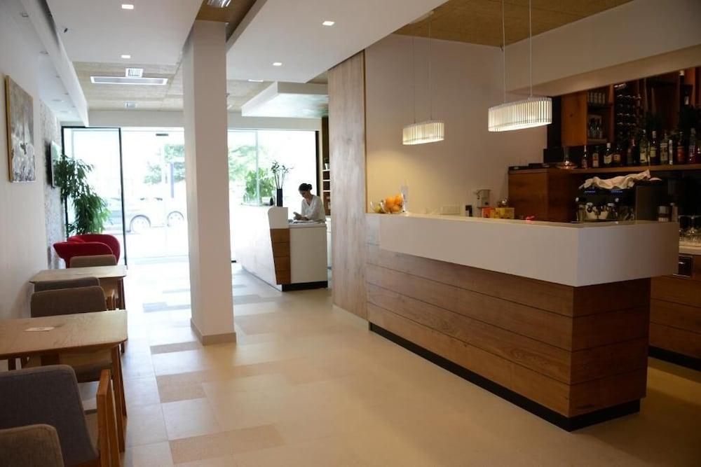 Hotel Nar