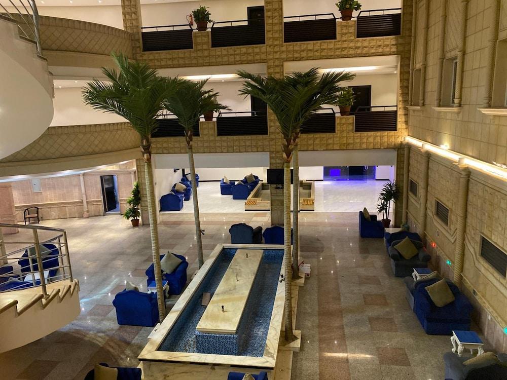 Rawasi Hotel Suites