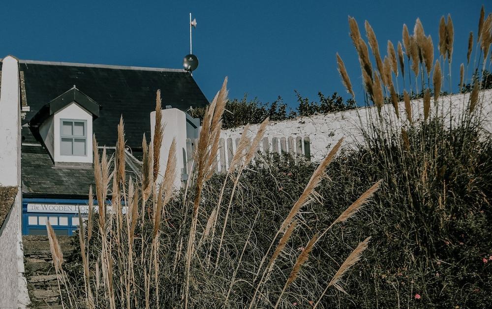 The Wooden House Hotel