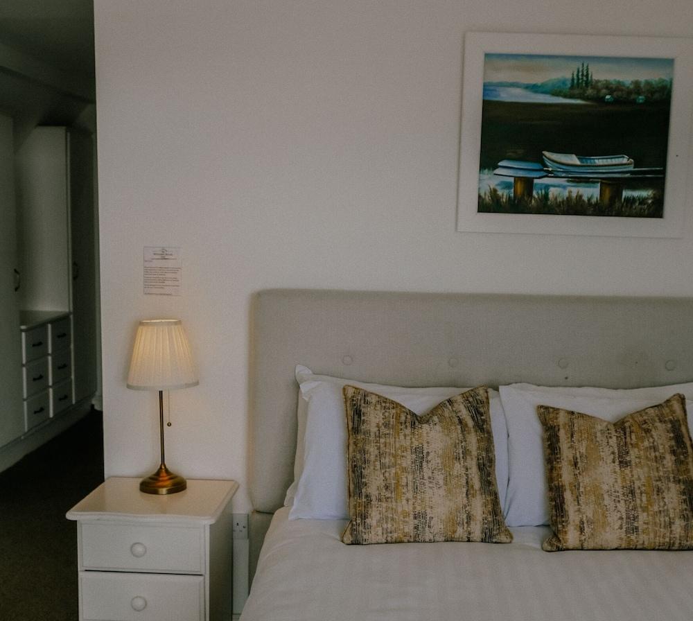 The Wooden House Hotel