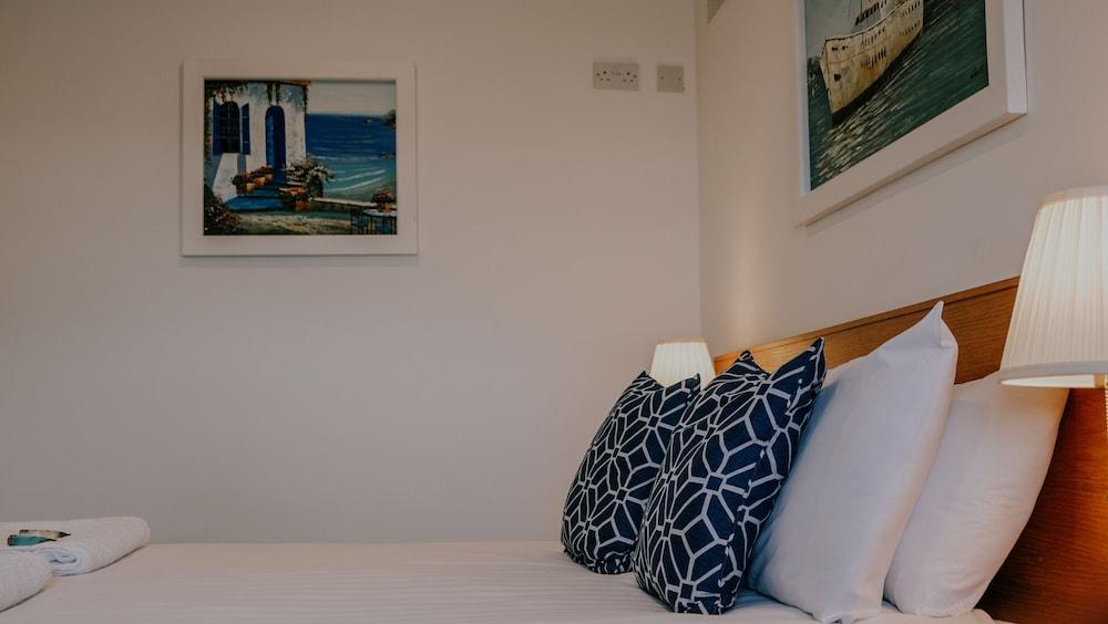 The Wooden House Hotel