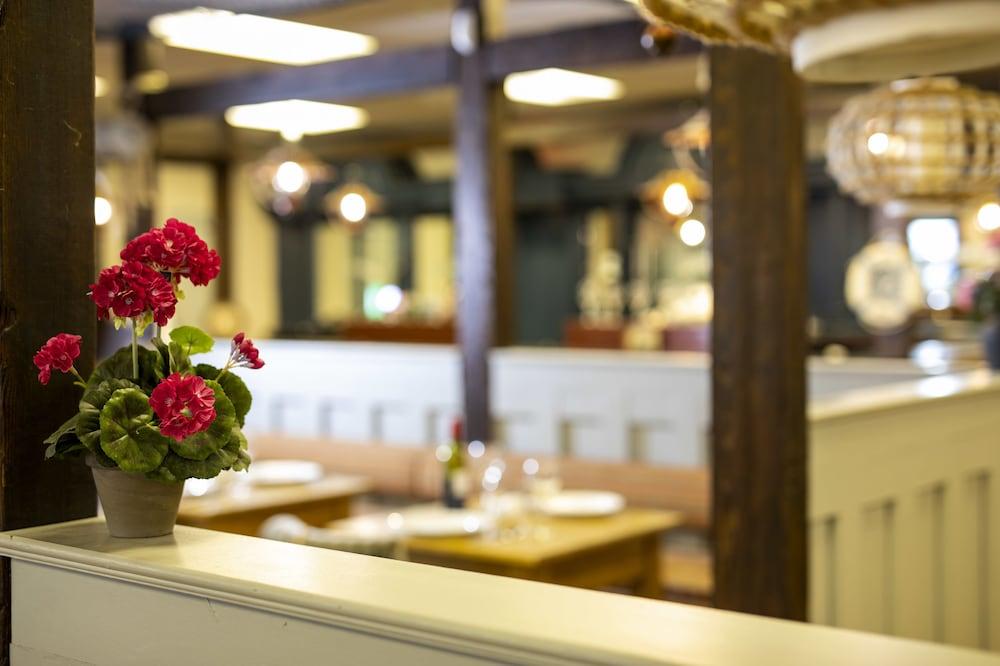 The Wooden House Hotel