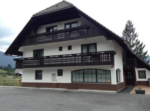 Apartments Bor