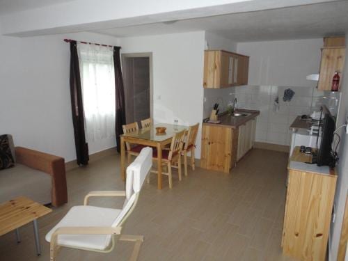 Apartments Bor
