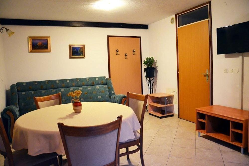 Apartments Lenardic