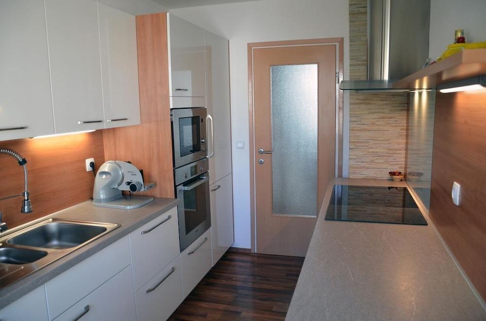 Apartments Lenardic