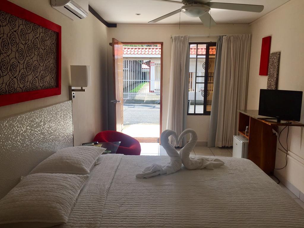 Tuanis Aparthotel