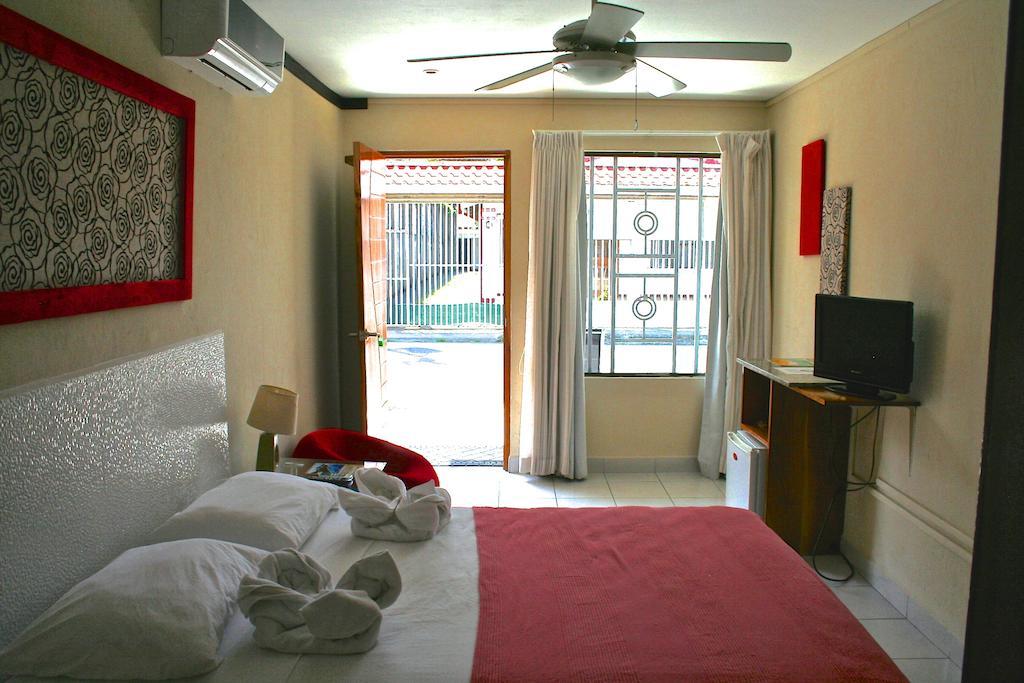 Tuanis Aparthotel