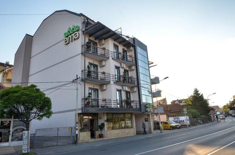 Hotel Ema
