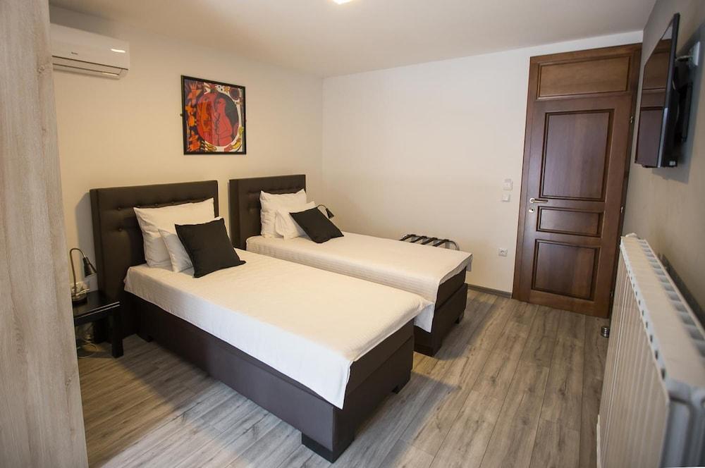 Heartland City Hotel