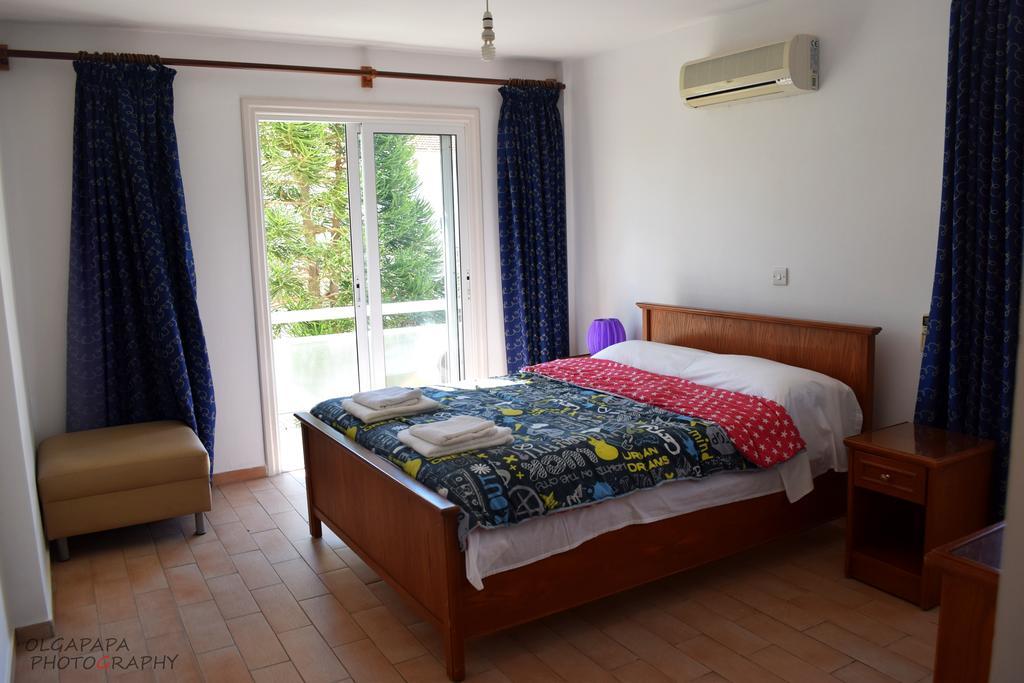 Pelides Apartments
