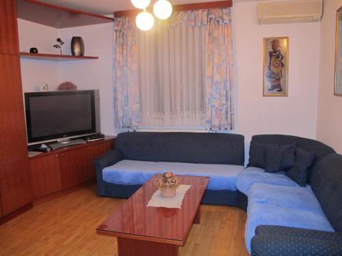 Apartmaji Sobe Ravbar