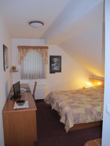 Apartmaji Sobe Ravbar